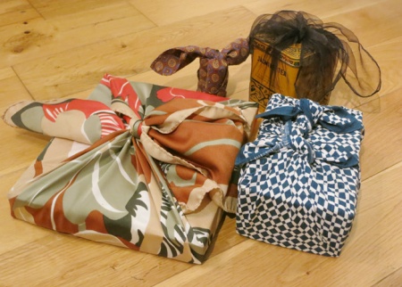 Scarf Giftwrap Furoshiki - Irene loves crafts